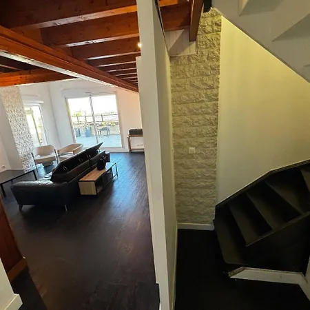 Penthouse Signature, Vue Imprenable Lattes